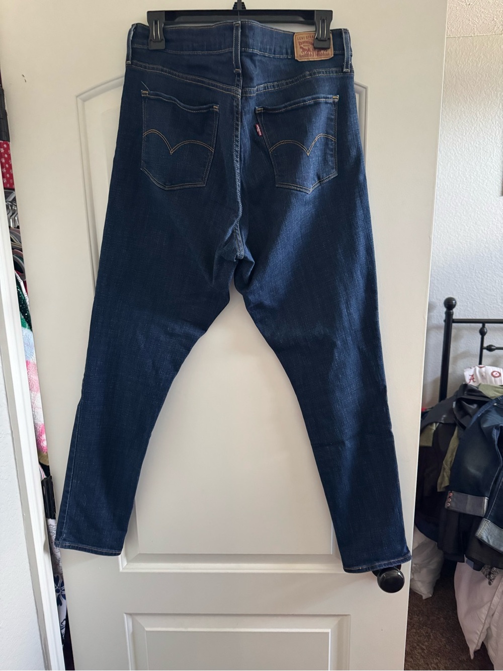 Levi's Men's Classic Indigo Slim Straight Jeans